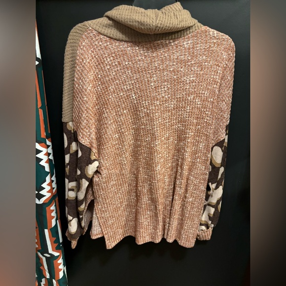 White birch pullover - Picture 5 of 5